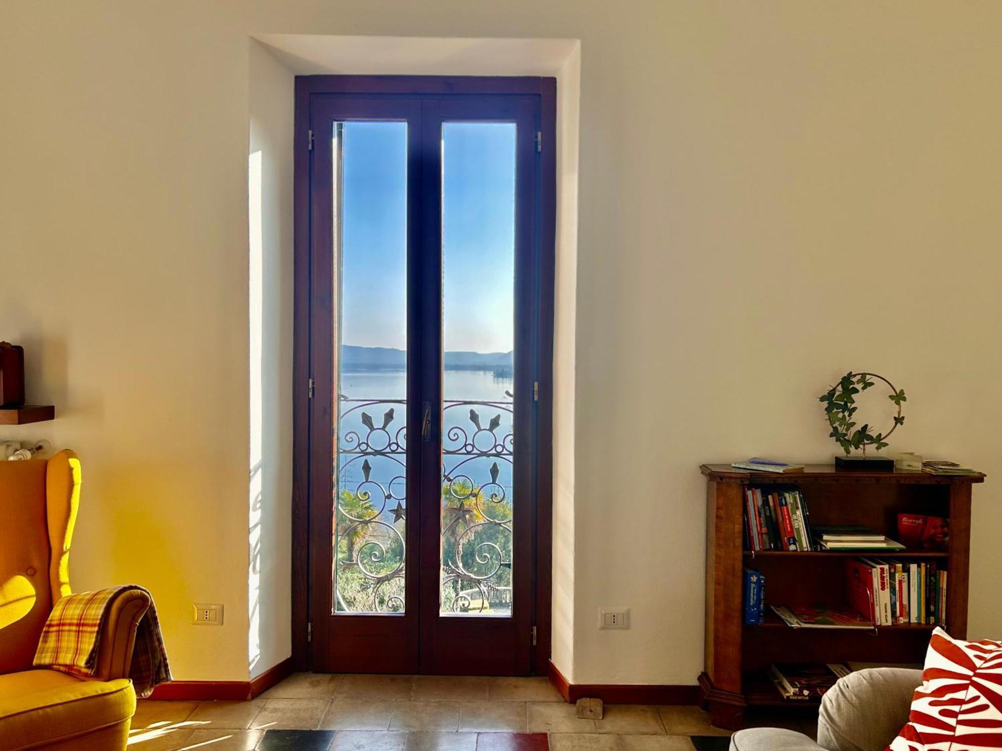 Terrazza Mirabella Apartment Gavirate Exterior foto